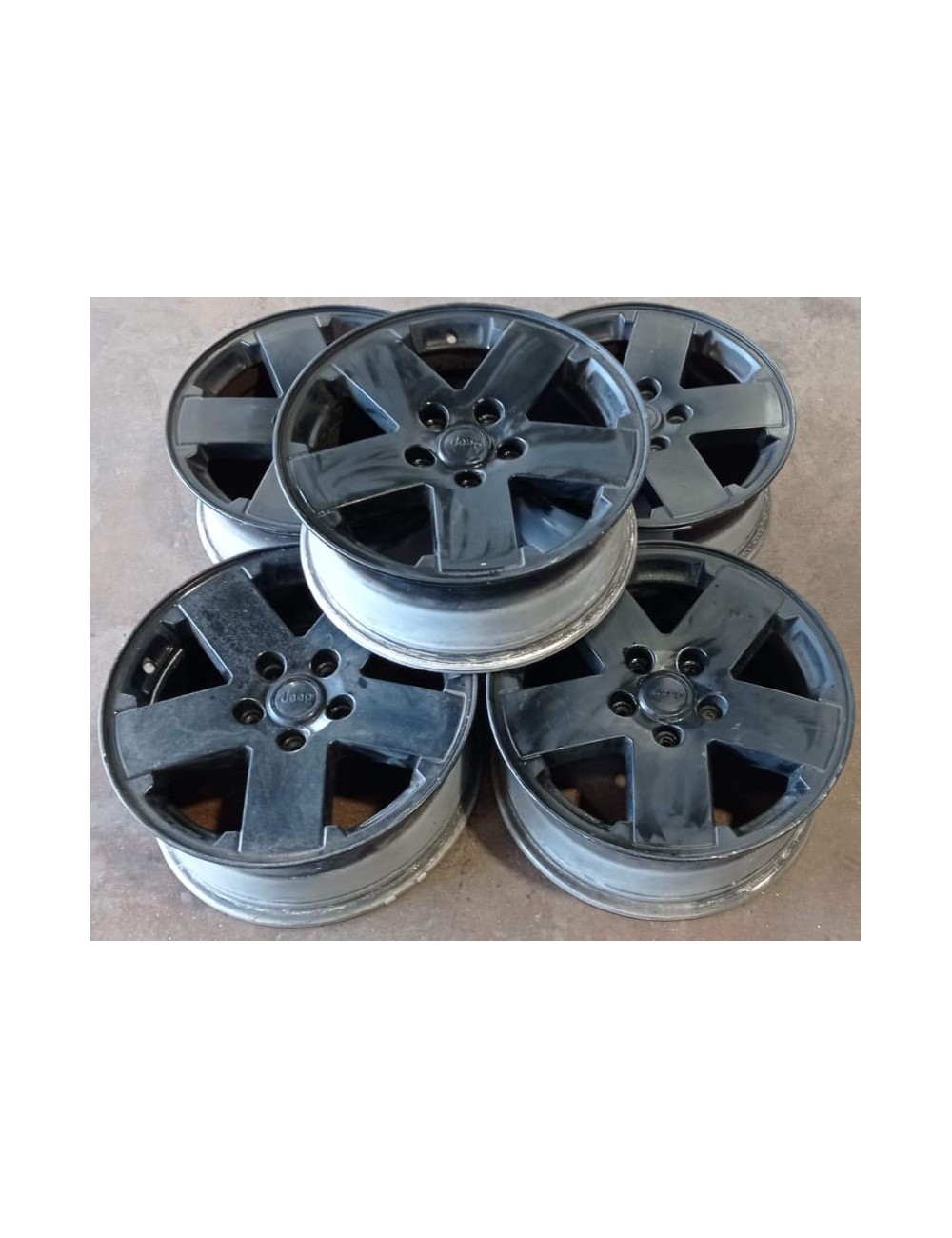 Jantes aluminium noires 18 pouces Jeep Wrangler, Grand Cherokee et Commander (lot de 5) Jantes aluminium noires 18 pouces Jeep Wrangler, Grand Cherokee et Commander (lot de 5)