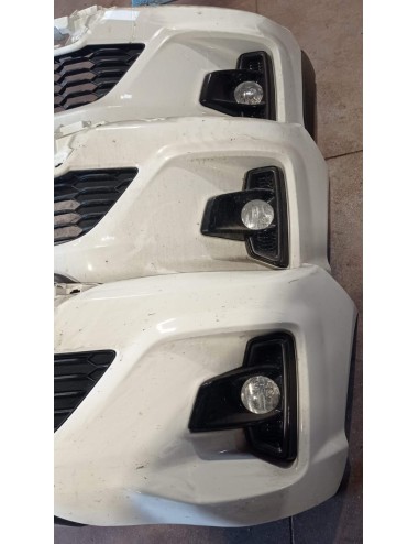 Pare-choc avant Toyota Hilux Revo Invincible X (occasion)