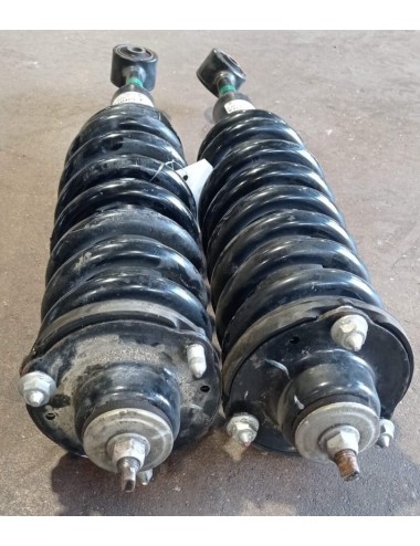 Suspensions avant Toyota Hilux Revo combinés amortisseur ressort coupelle (occasion)