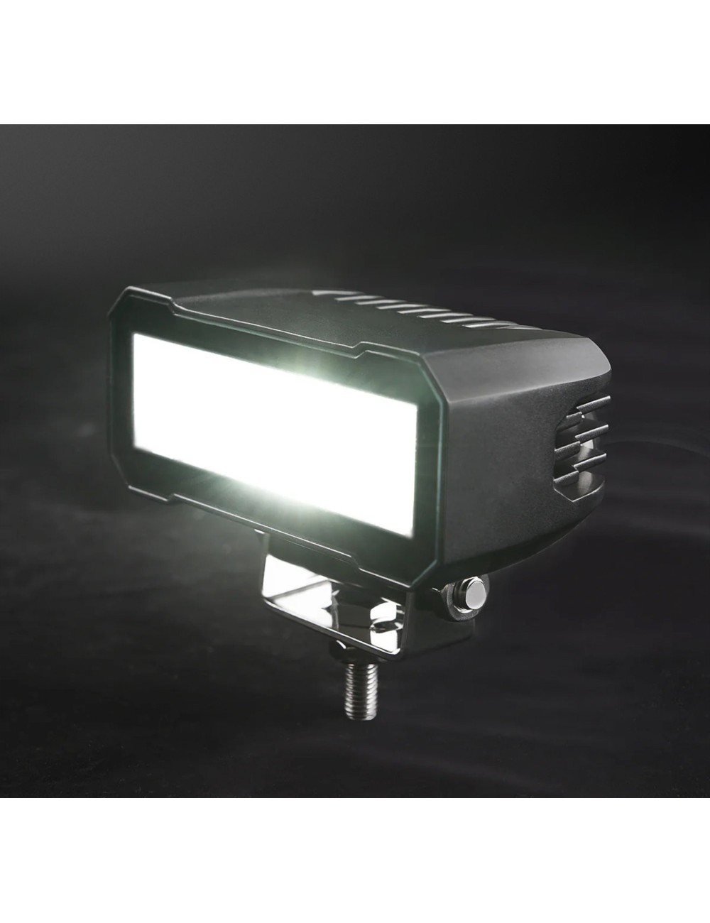 Phare de travail à leds Lumidrive Cubo Drive 2 leds / 25W / 2100lm (neuf) Phare de travail à leds Lumidrive Cubo Drive 2 leds / 25W / 2100lm (neuf)